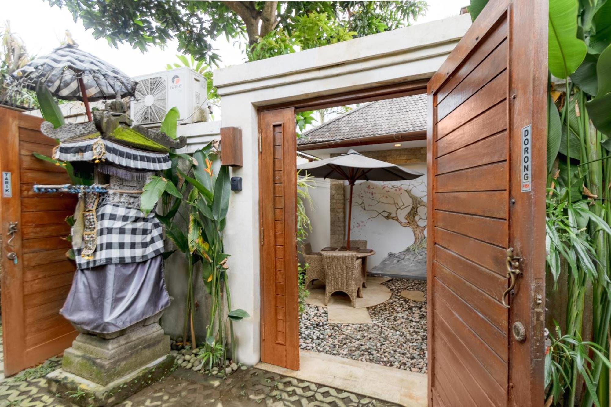 Two Lizards Beach Villas Sanur Exterior foto